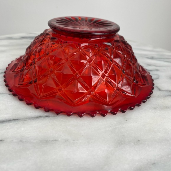 Vintage Amberina Red Bowl - Picture 4 of 6